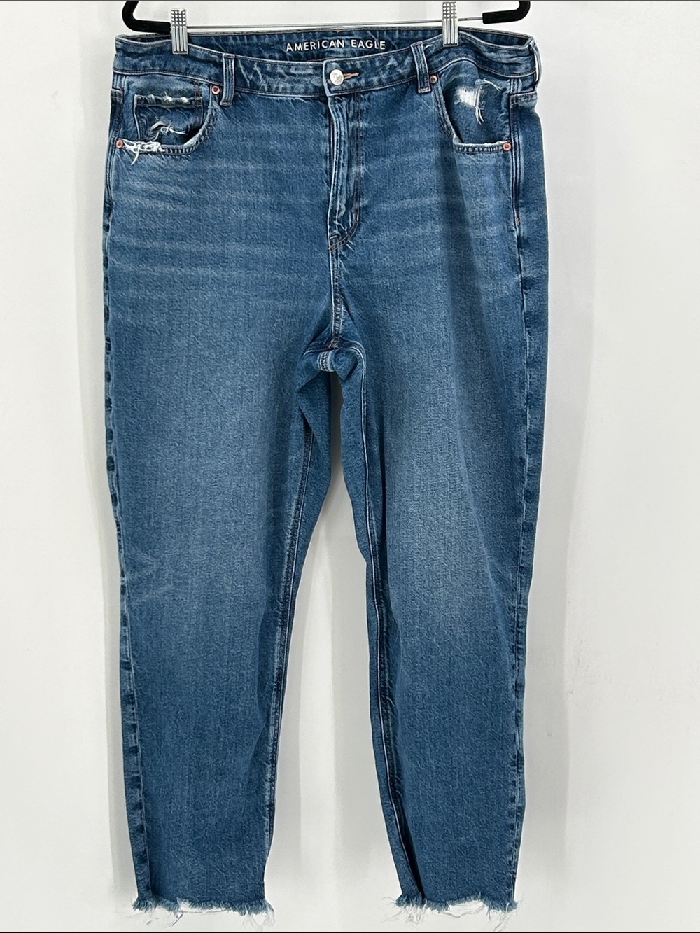 American Eagle Mom Jean Women’s 18 Regular Distressed Raw Hem Blue Strigid